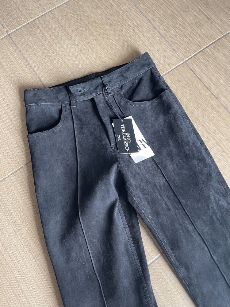 Pantaloni XS Zara Into The Classics piele naturală întoarsă, miel