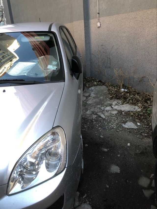 Kia Caens  1.6 BRC 2010 бутилка с 8 год още