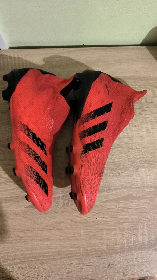 Бутонки Adidas Predator