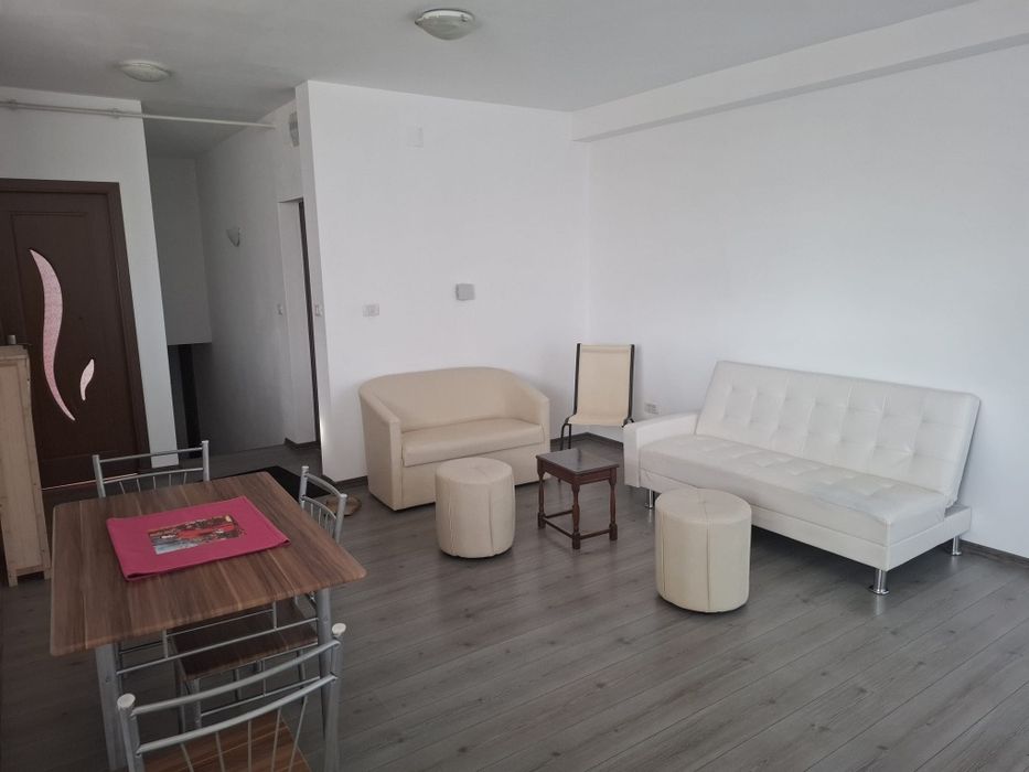 Apartament 3 Camere de închiriat, decomandat , mobilat şi utilat