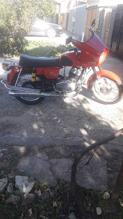 De vânzare Motocicleta CZ SPORT 250 cc. Preț 1100€ negociabil.