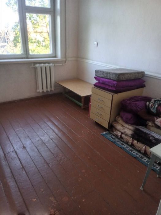 Срочна 2 хонали уй сотилади