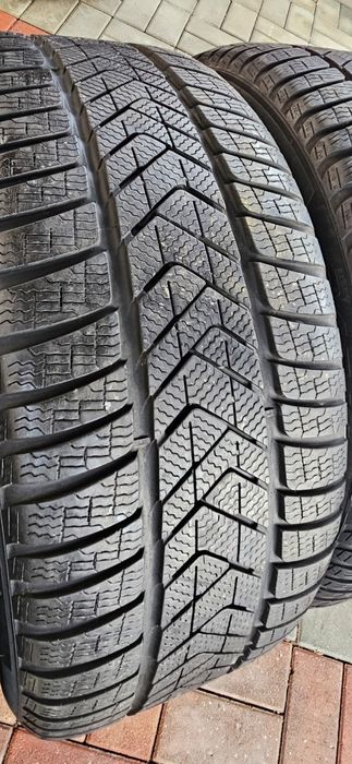 Jante BMW seria 5 G30 G31 M echip iarna 275 40 18 / 245 45 18 Pirelli