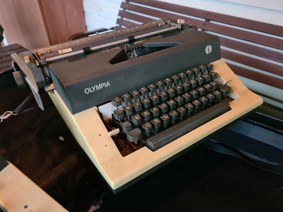 Пишещи машини Olympia 2бр.