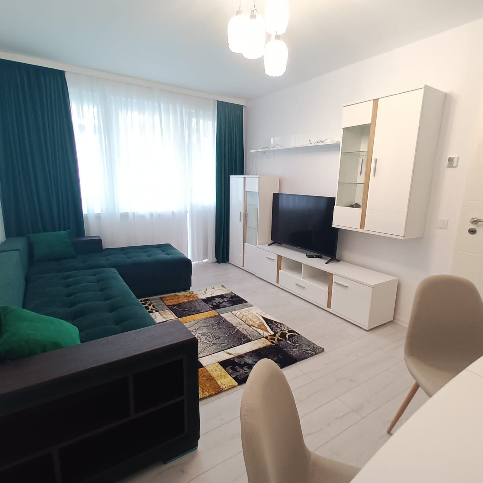 Apartament 3 camere central lux