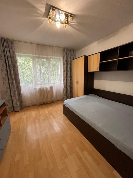 Garsoniera de inchiriat in Poarta 6