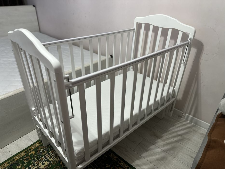 Продам детскую кроватку