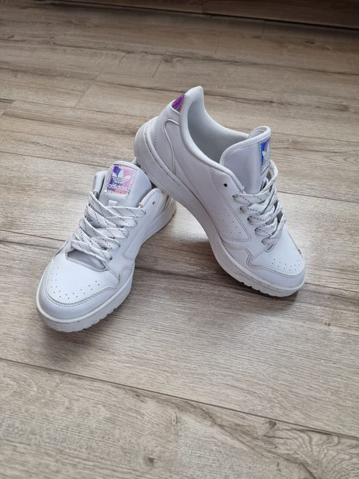 Adidași Adidas, mărimea 37