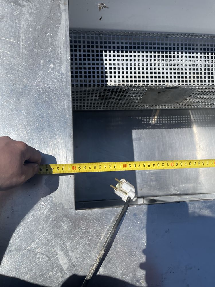 Masă frigorifică profesională 2 uși + compartiment expunere – inox