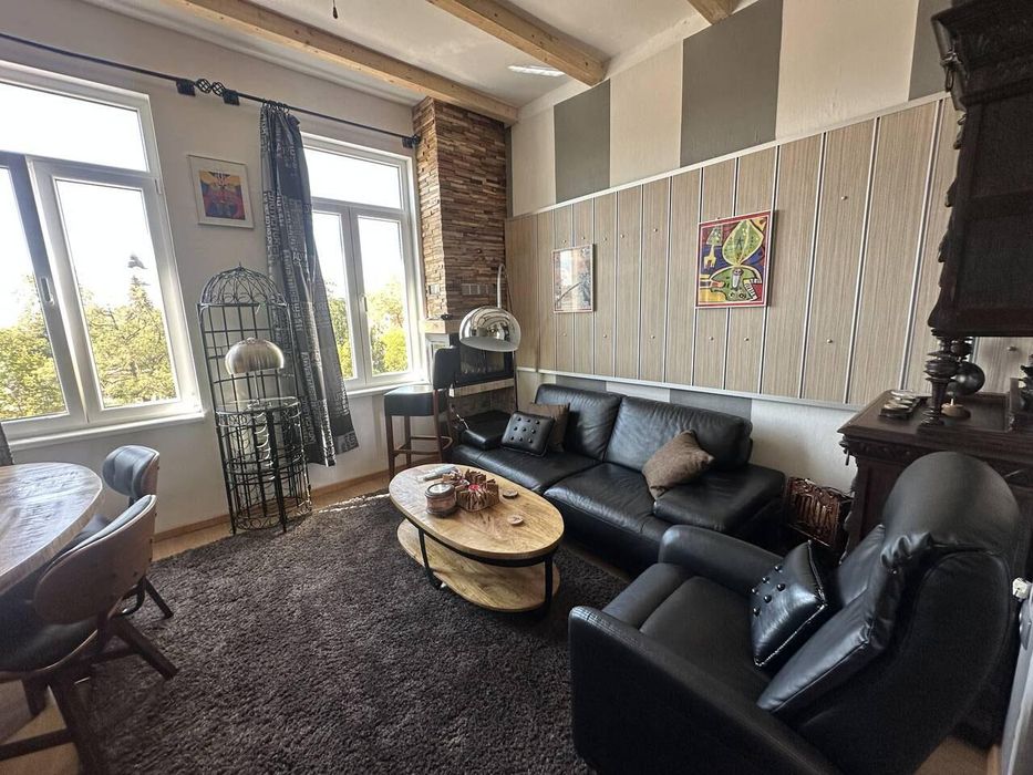 Дава се под наем Двустаен апартамент в Бургас, Център - 44 кв.м за 612 € - Снимка #1