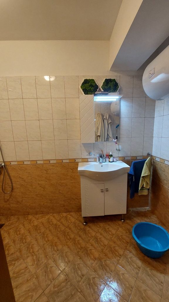 Продава се Ателие в Разлог - 57 кв.м за 764 €/кв.м - Снимка #4