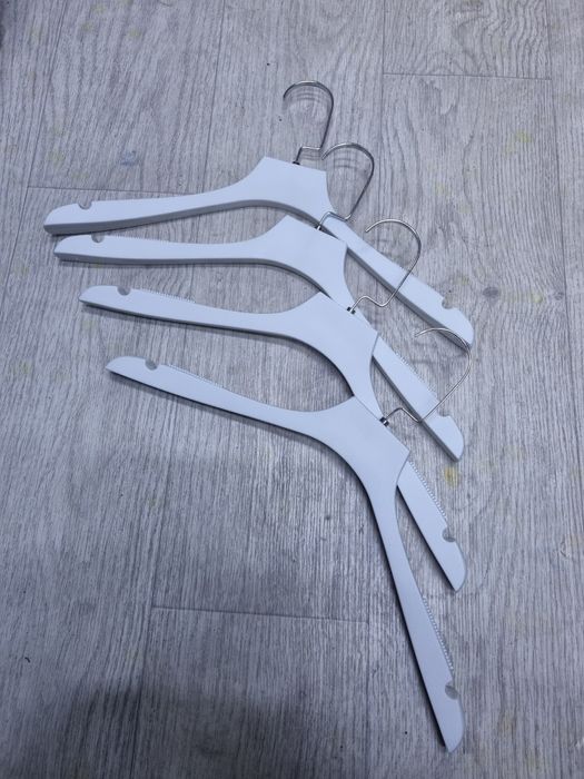 Вешалки по 150 тенге
