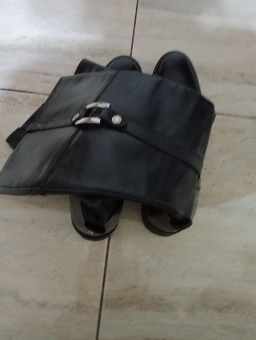 Vând cizme piele naturala pentru femei