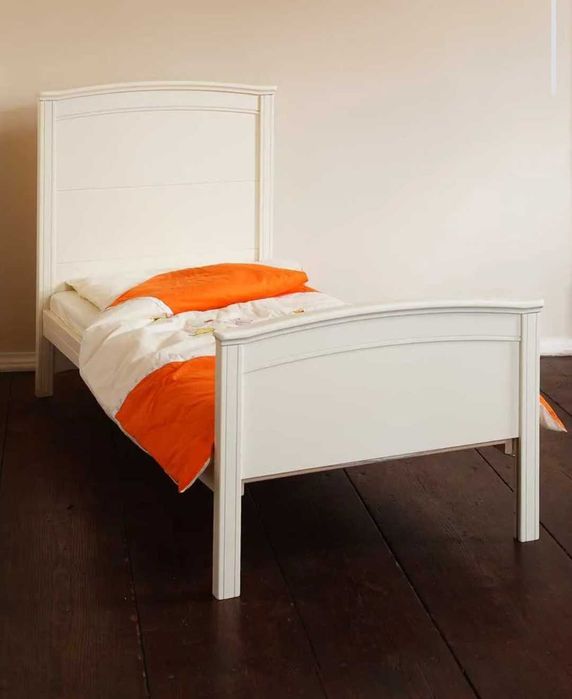 Трансформиращо се бебешко легло