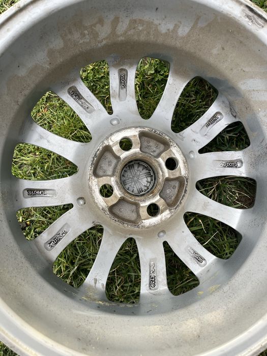 15” Toyota Yaris Джанти