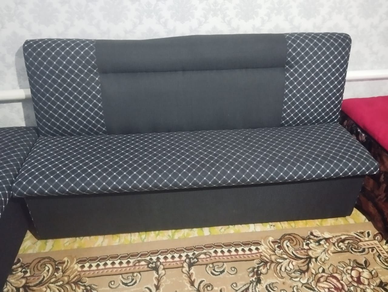 Продам 2 дивана не дорого