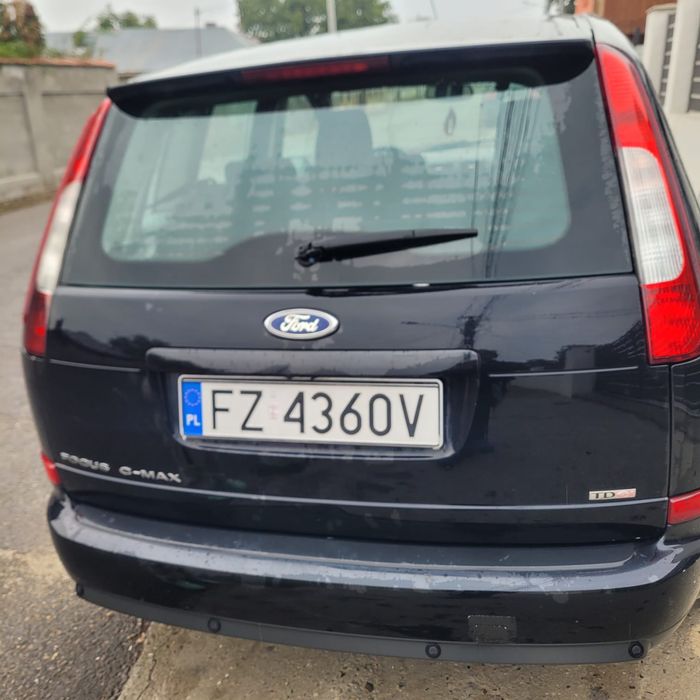 Vand Ford focus 2004 stare impecabila