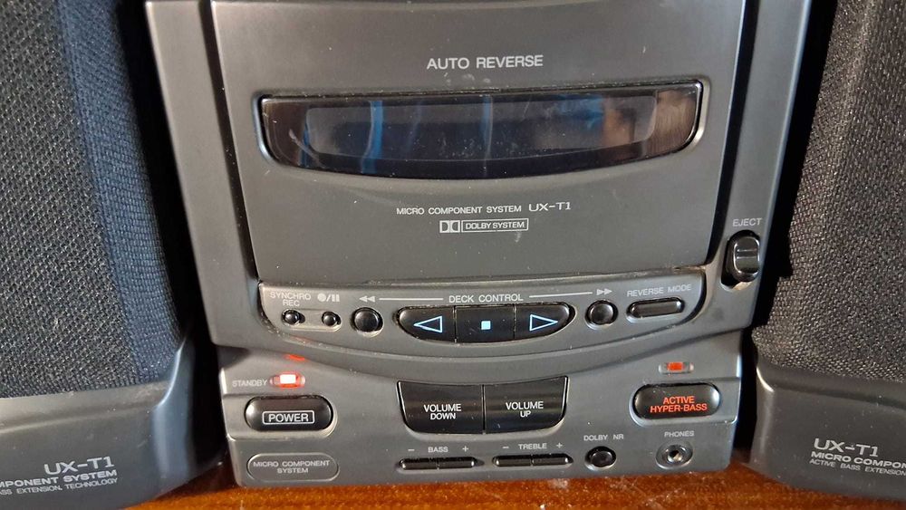 Mini sistem audio cu CD si 2 boxe JVC