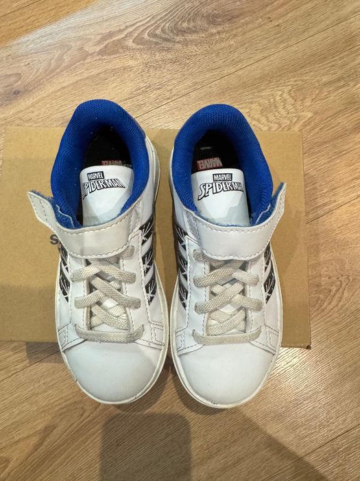 Маратонки Адидас  28 номер