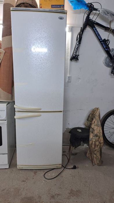 Холодильник     .