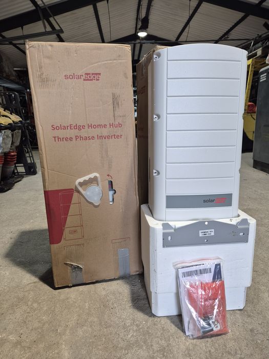 Invertor panouri solare HIBRID