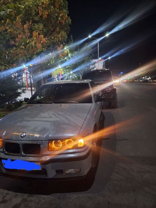 Sotiladi holati yaxshi mashina BMW E36