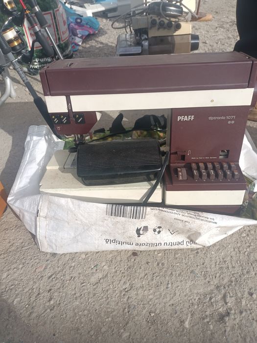 Mașină de cusut perfect functional