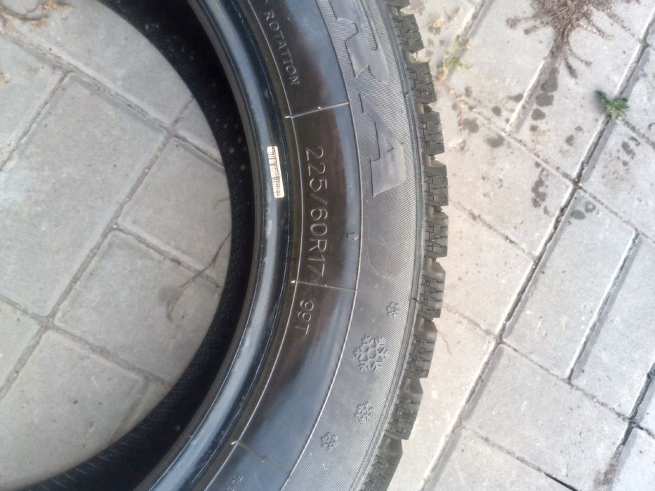 Продам зимние шины 225/60/R17