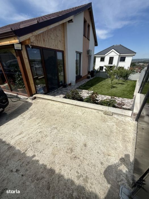 Casa individuala cu Panorama, garaj si o terasa acoperita, Campenesti