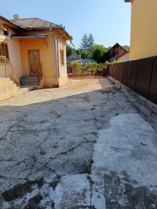 Vând casă 26 km de Craiova