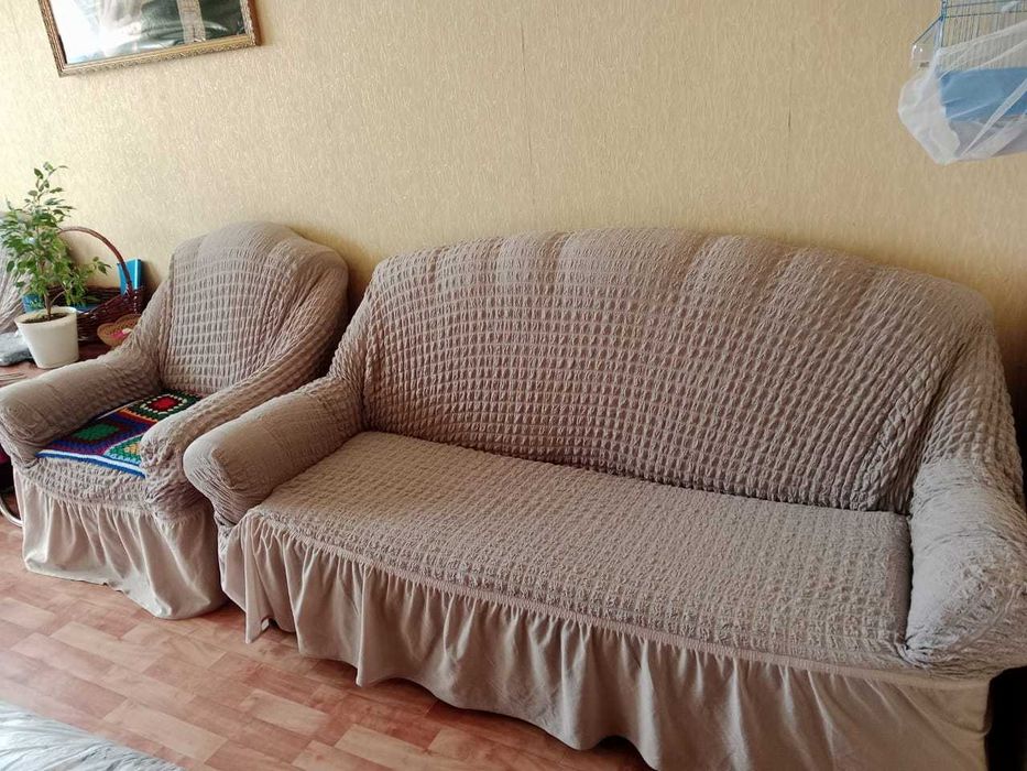 Уголок отдыха: Диван, Два кресла