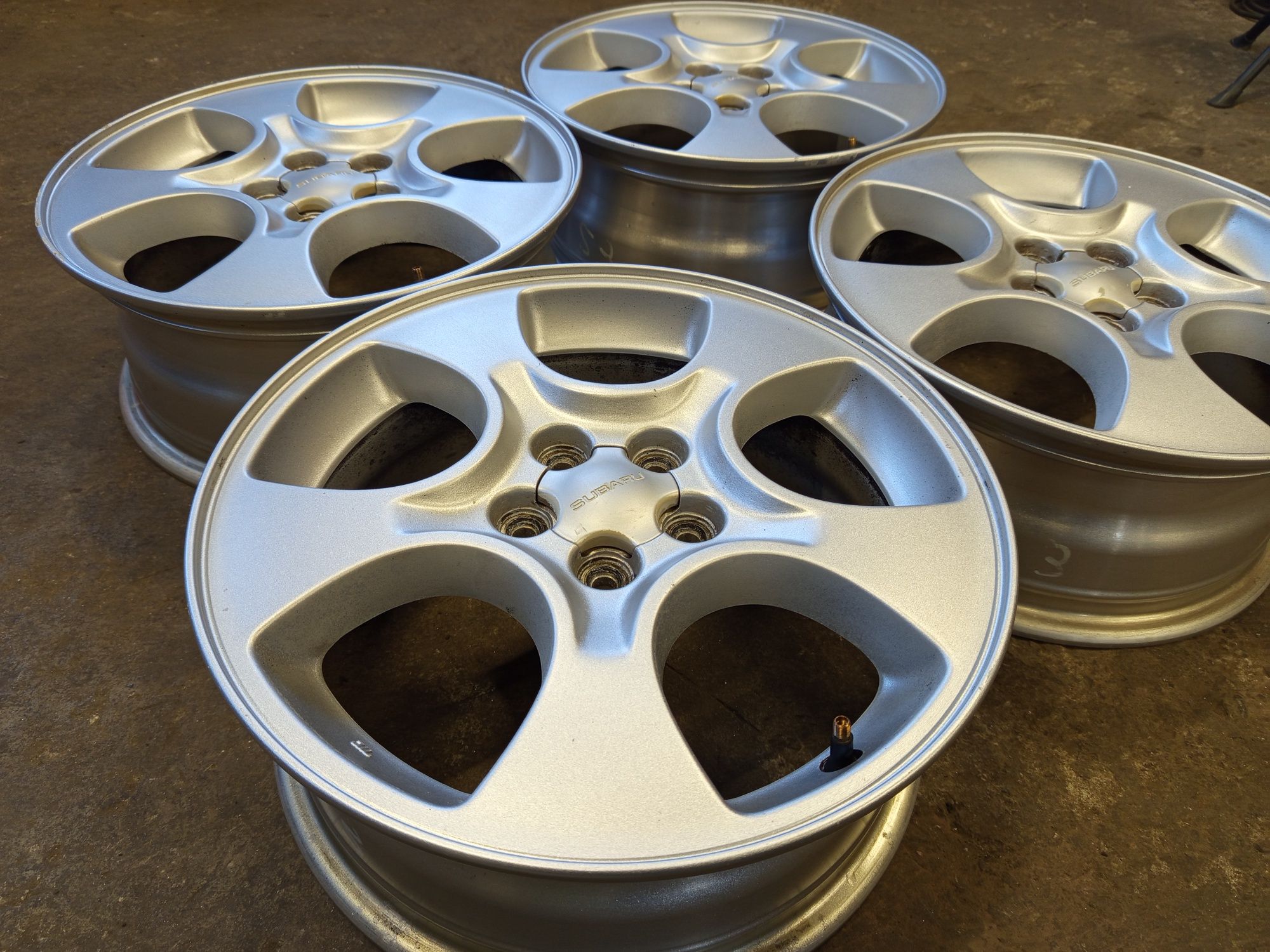 16" Subaru Оригинални Джанти 5x100 Субару