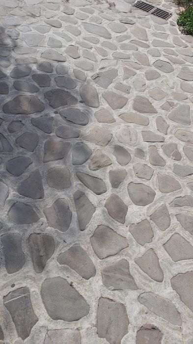 Firmă lucrăm interioare exterioare judetul Arges