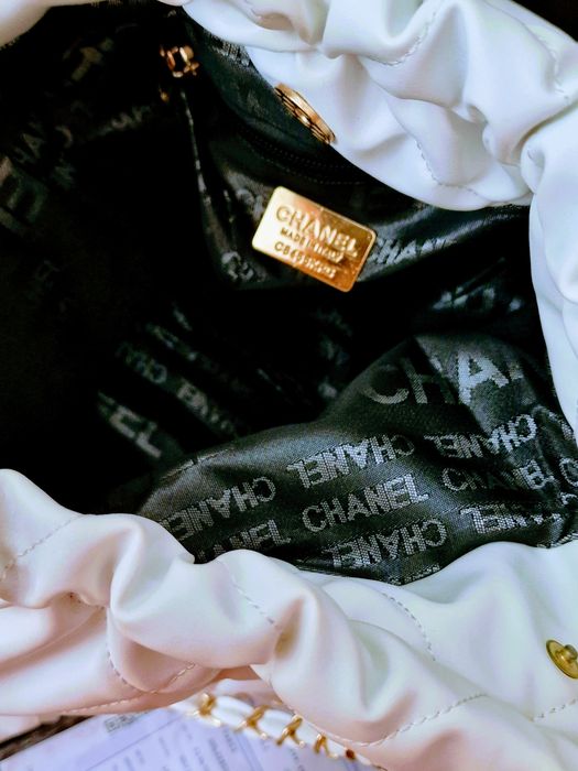 Geanta damă alb imaculat, portofel simplu atasat, saculet, etichetă