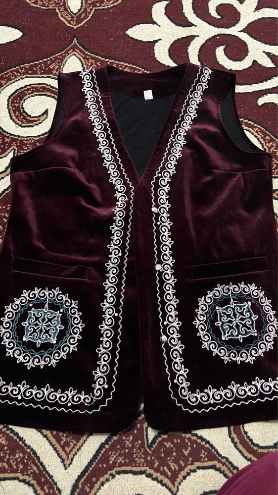 Казахские национальные камзолы, платья