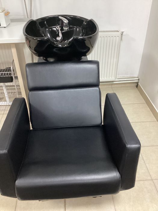 Scaun hidraulic si scafa coafor, disponibile in luna decembrie!