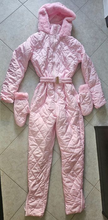 Дамски ски екип в розово с ръкавици