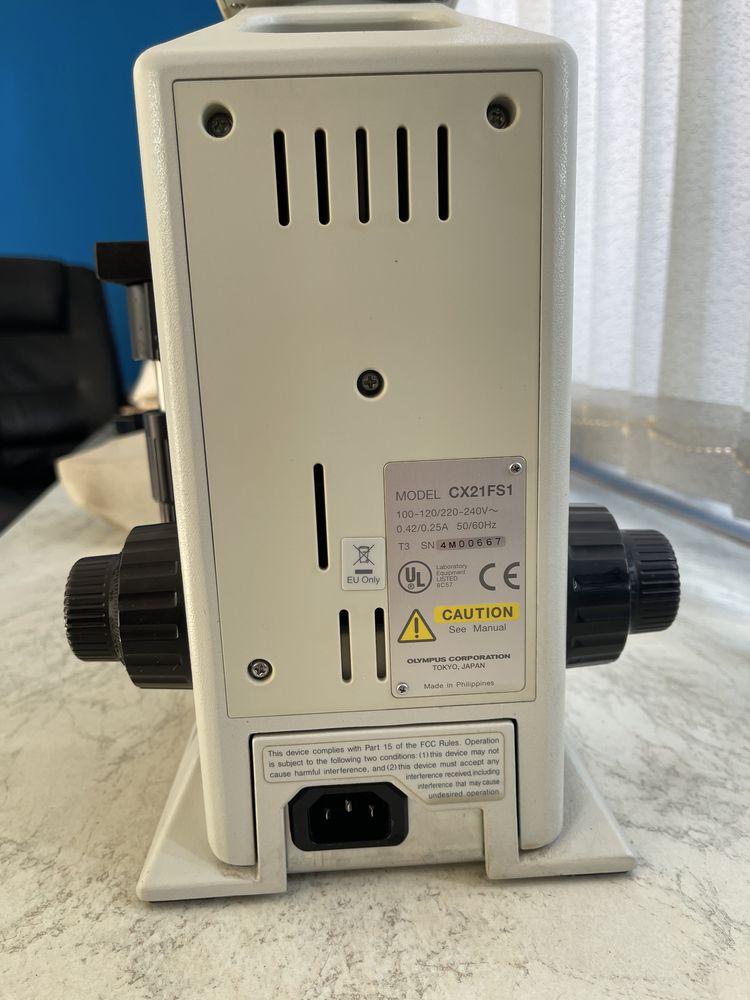 Olimpus CX21 microscope