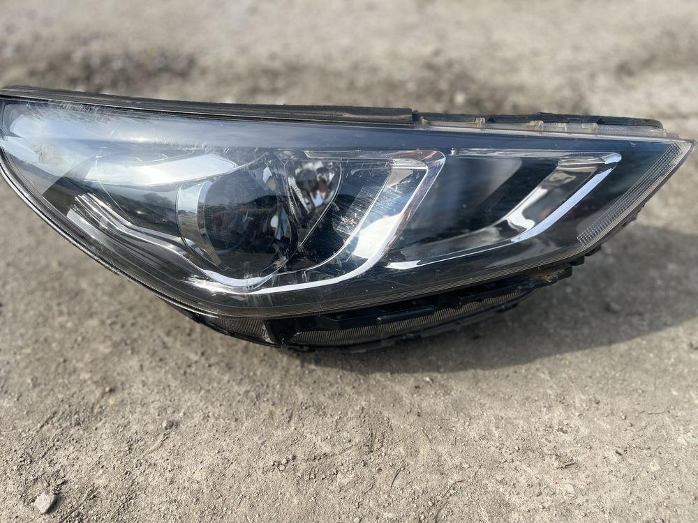 Фар за Hyundai I30 / Хюндай И30