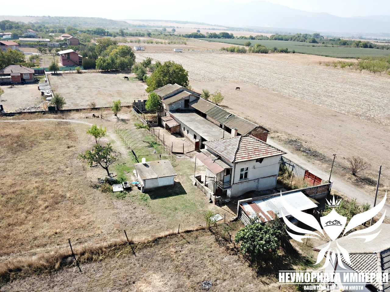 Продава се Къща в с. Избеглии, Област Пловдив - 450 кв.м за 222 €/кв.м - Снимка #4