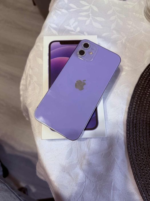 iPhone 12 в отлично състояние