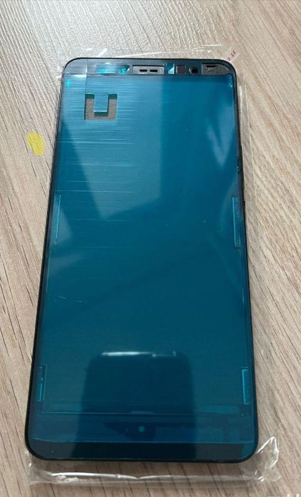Carcasa / Rama mijloc HTC U11+ noua