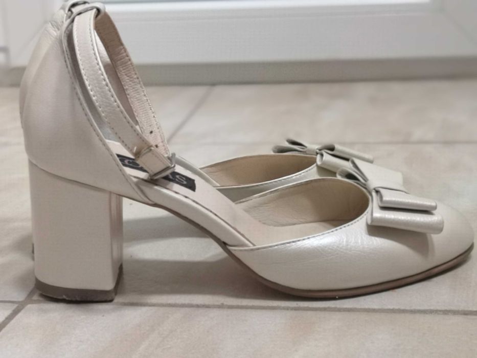 Pantofi de mireasă din piele naturală făcuți pe comandă