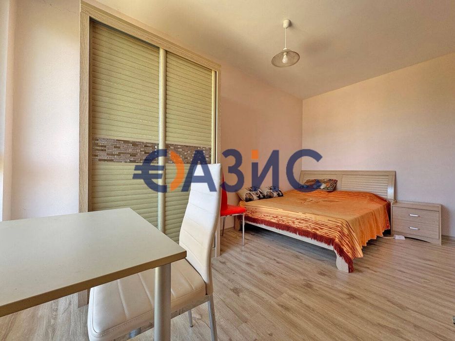 Продава се Двустаен апартамент в к.к. Слънчев бряг - 53 кв.м за 1312 €/кв.м - Снимка #8