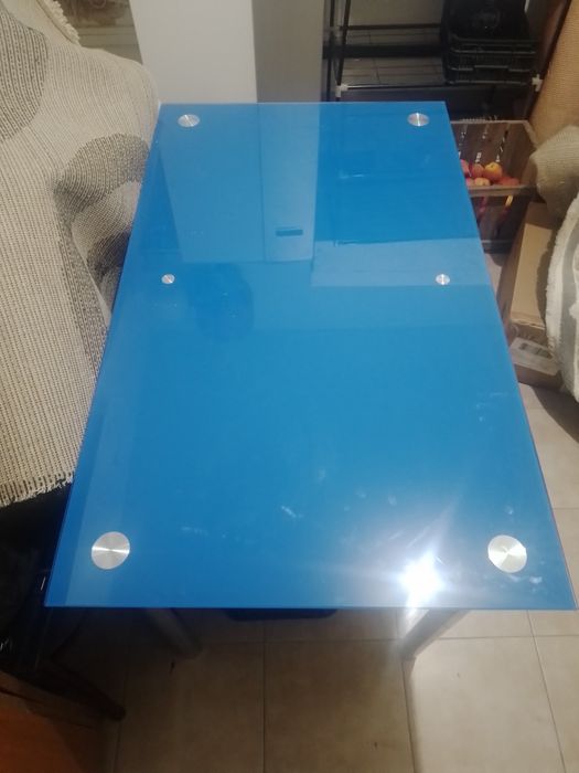 Se vinde ce se vede în poze