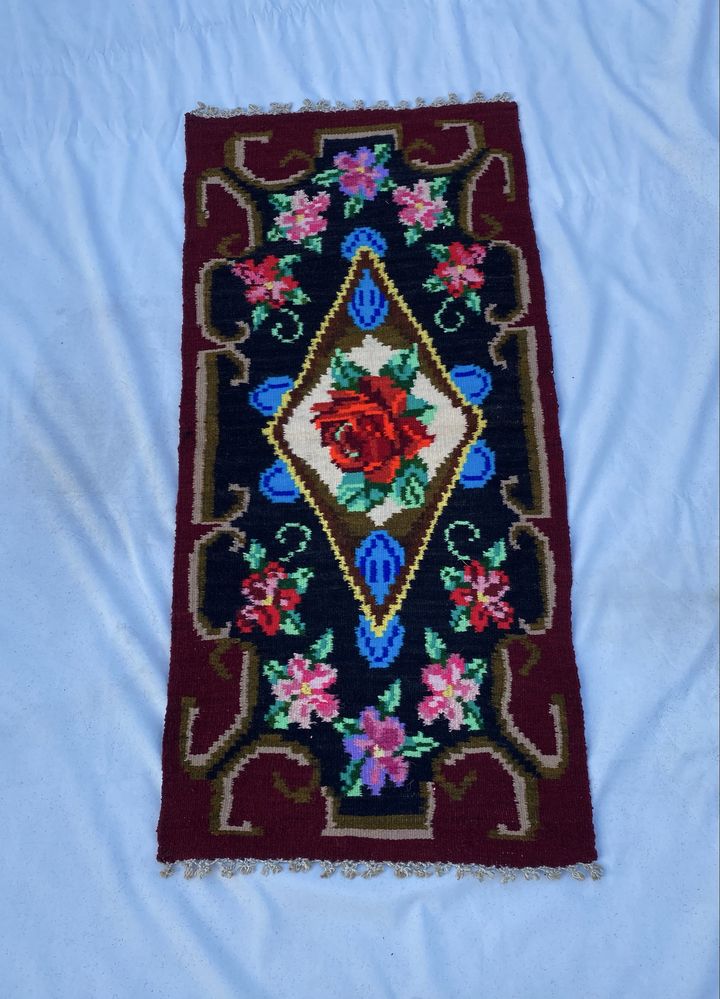 Carpeta tesuta ( covoras )