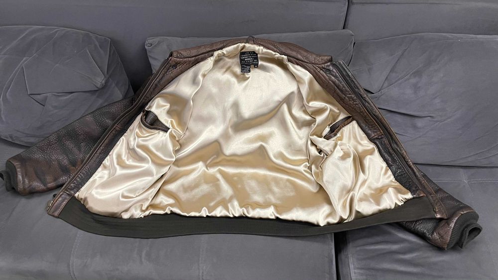 Продавам: Яке Avirex оригинално USA