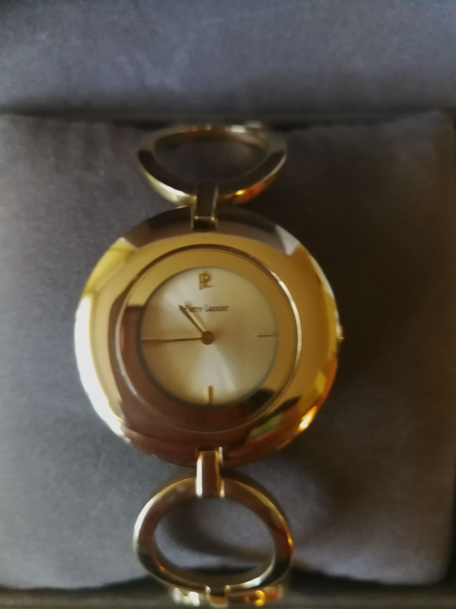 Оригинален дамски часовник