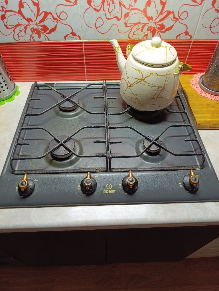 Срочно продам кухню.