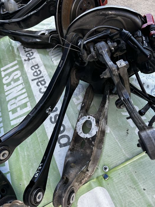 Fuzetă dreapta spate completă cu brațe și basculă Audi Q5 FY 2.0 Tdi